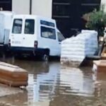 Palermo, le bare galleggiano nell'acqua, si dimette assessore