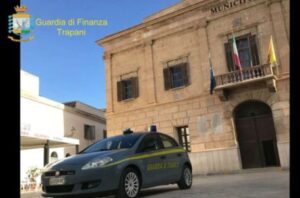 Corruzione: Favignana, arrestato sindaco
