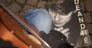 Ponte di Genova, Mina e Vasco cantano De Andrè