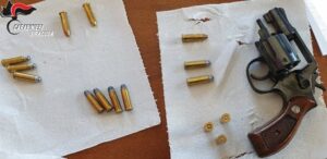 Arrestato ristoratore Siracusa, aveva una pistola cal