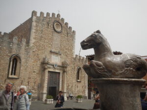 Non versavano tassa soggiorno, indagati albergatori Taormina