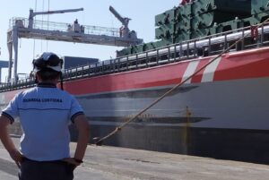 Zolfo sopra i limiti, 30 mila euro di multa per nave a Pozzallo
