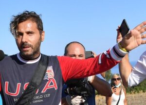Il papà di Gioele ha riconosciuto le scarpe blu del figlio