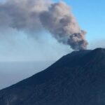 Nuova attività stromboliana sull'Etna, piove cenere su Catania