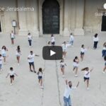 Carmen Attardi promuove Avola, gira un  video sulle note di 'Jerusalema'