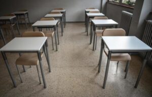 Scuola in Sicilia, questione di banchi