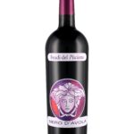 Sicilia, il Nero d'Avola? Firmato Versace