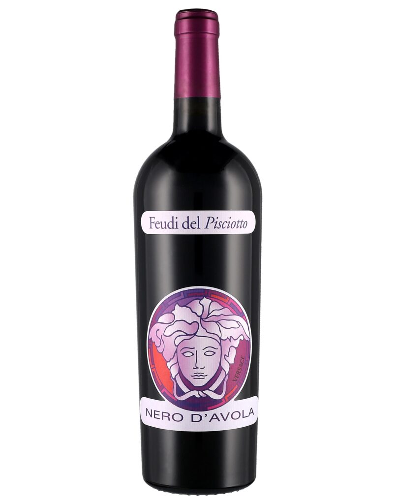 Sicilia, il Nero d'Avola? Firmato Versace