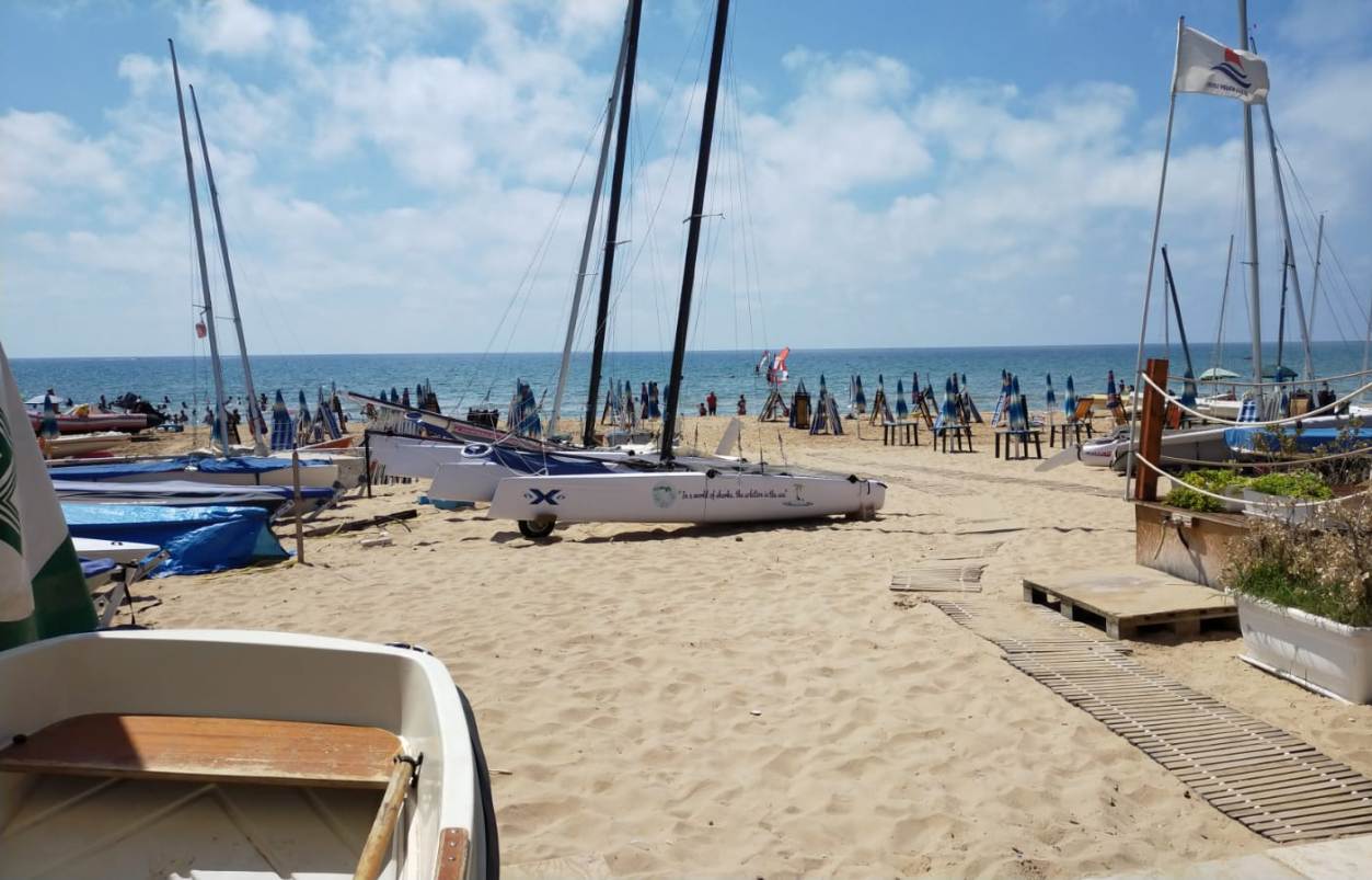 Negativi i 30 soci  del Circolo Velico Caucana