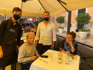 L’attore Toby Jones, da Harry Potter a Capitan America, a Ragusa Ibla