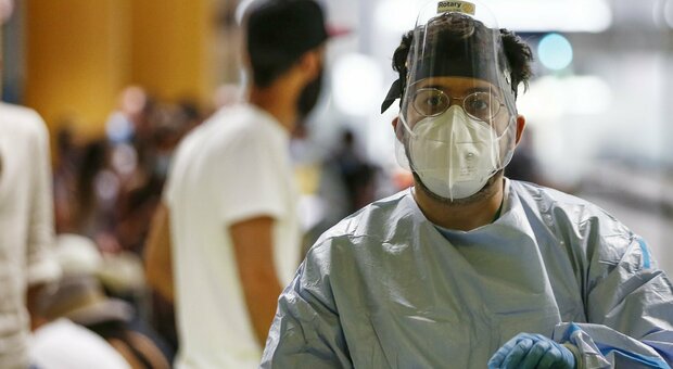Il virus corre, in Sicilia si cercano nuovi posti letto Il virus corre, in Sicilia si cercano nuovi posti letto