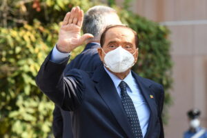 Berlusconi e la prova del Covid