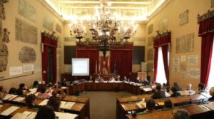 Comuni: Palermo; bocciata la mozione di sfiducia a Orlando