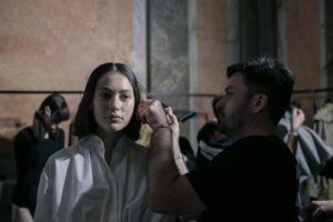 Toni Pellegrino alla MFW per Vìen e Ferragamo