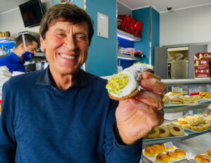Gianni Morandi è a Milazzo