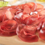 Bresaola in gravidanza: è possibile mangiarla senza rischi?