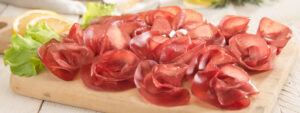 Bresaola in gravidanza: è possibile mangiarla senza rischi?