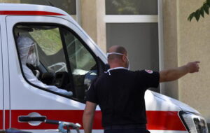 Finestra istituto Modica si stacca, studentessa ferita