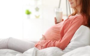 Cocco in gravidanza: proprietà e benefici per la mamma e il bambino
