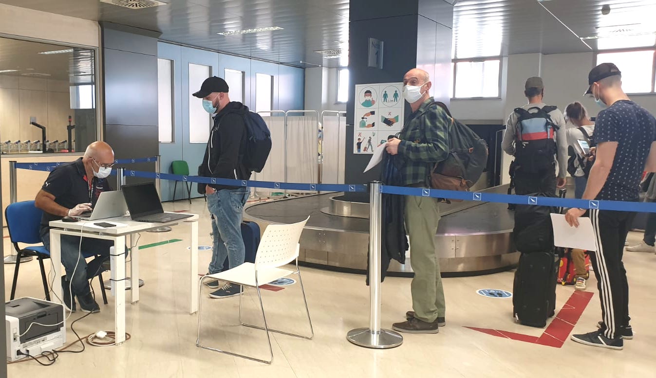 Da oggi tamponi rapidi all’Aeroporto di Comiso Da oggi tamponi rapidi all’Aeroporto di Comiso
