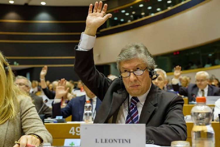 Leontini: ho vinto col 50,3 per cento