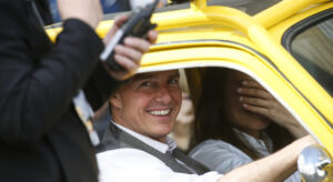 Tom Cruise gira Mission Impossible a Roma su una 500 gialla