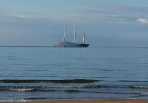 Lo yacht A fotografato da Fernando Cutuli
