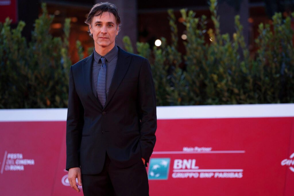 Raoul Bova dimagrito 20 chili: riappare sul red carpet in perfetta forma fi