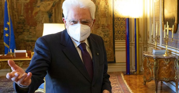 Mattarella: «Troppe cure rinviate, il tumore non va in lockdown»