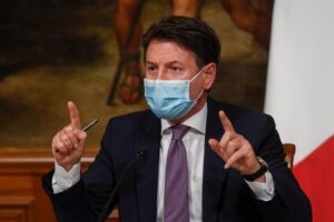 Rimpallo fino all'ultimo tra governo e Regioni, ma la (mini) decisione è presa
