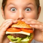Obesità infantile: in Italia un bimbo su 3 è sovrappeso o obeso