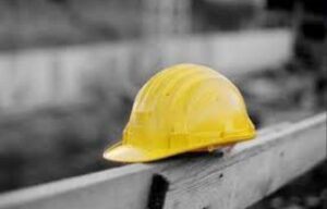 Incidente sul lavoro a Misterbianco, morto operaio sotto una pressa