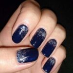 Unghie natalizie 2020: i colori e le decorazioni per avere mani perfette