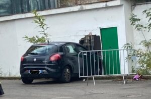 Covid: dopo tampone in Fiera Palermo si schianta contro muro