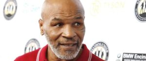 Mike Tyson torna sul ring e lascia la dieta vegana