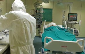 Positiva e con un ictus cerebrale, salvata
