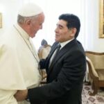 Papa Francesco fa una storia su Instagram per Maradona