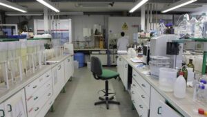 Morte dottore Cannizzo e moglie Santina, il prezzo pagato dai laboratori