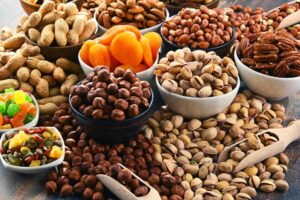 La frutta secca nella dieta per il controllo del peso