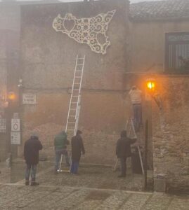 Mostre: luminarie Bruno Pellegrino e musica Battiato a Erice
