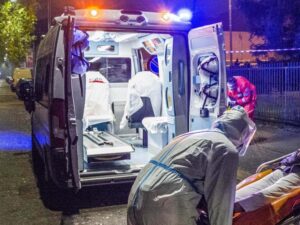 Si suicida in videochiamata con la figlia di 6 anni per vendicarsi della ex