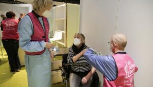 La Pfizer rassicura: “No problem, già testate quantità maggiori sui volontari”