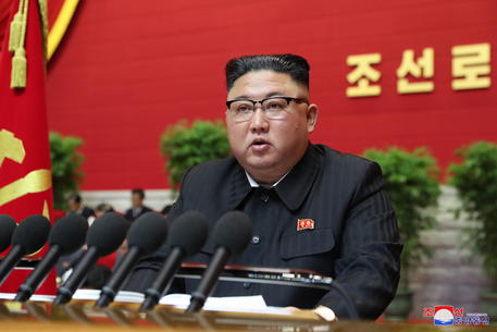 Corea Nord: Kim, mancati obiettivi crescita economica