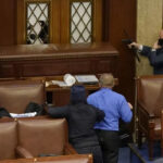 Attacco senza precedenti al cuore della democrazia americana: il mondo assiste sbigottito alla rivolta