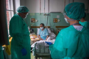 Covid:'Maggior parte guariti ha avuto 1 sintomo per 6 mesi'