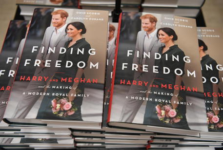 Harry e Meghan dicono addio ai social network