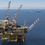 Vega, la più grande piattaforma petrolifera fissa dell'off-shore italiano, attiva da oltre 30 anni