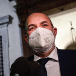 Crimi, se Renzi ritira ministri no a nuovo governo con Iv