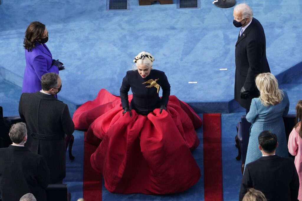 Lady Gaga alla cerimonia di insediamento di Joe Biden