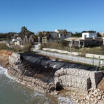 Spiaggia di Caucana, cronaca di un crollo annunciato